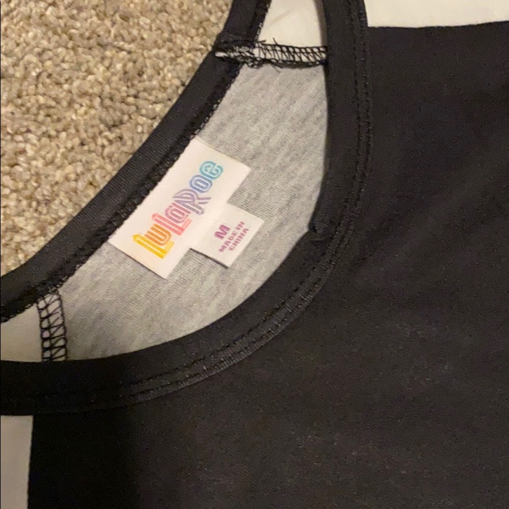 Lularoe Randy Tee - Picture 3 of 3